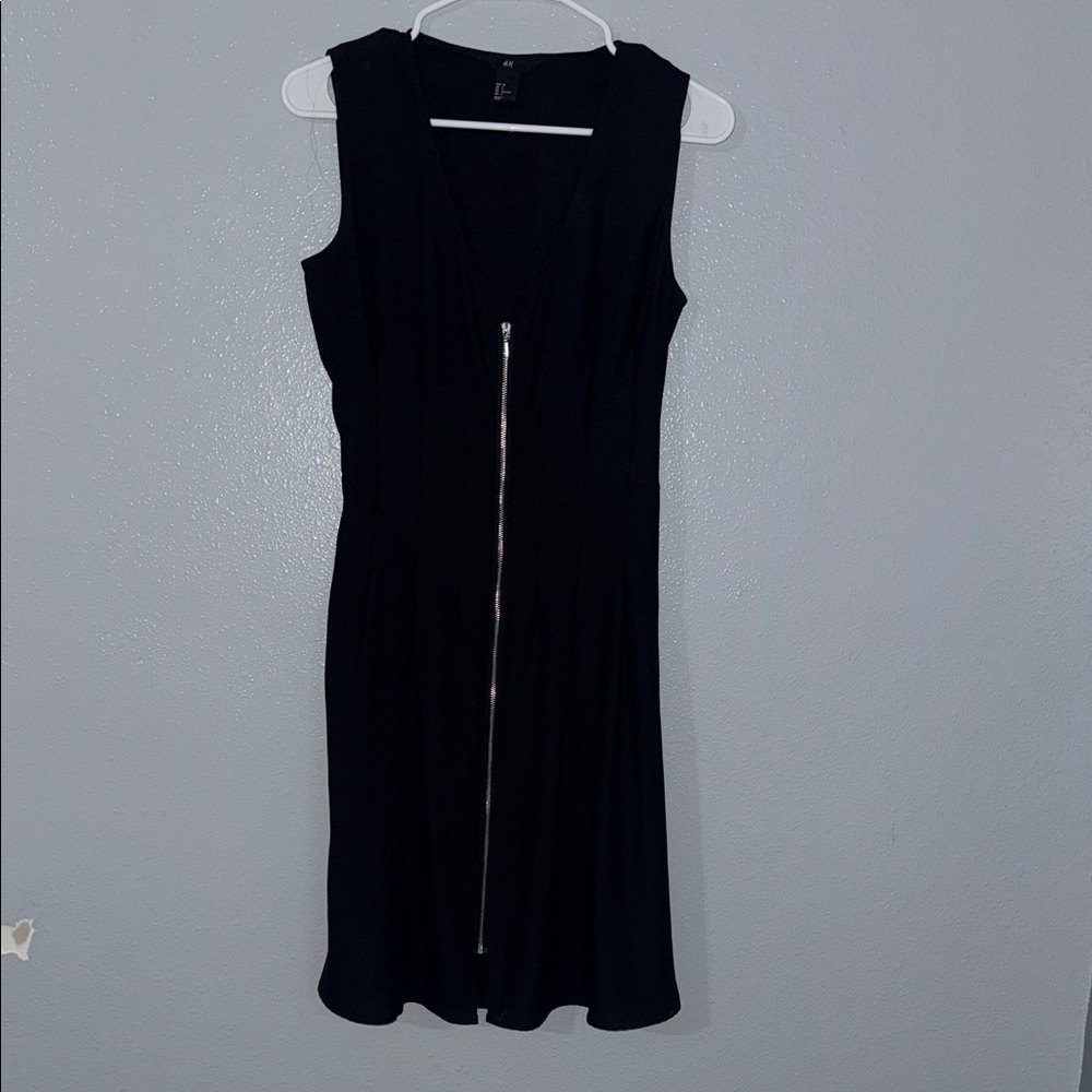 H&M Elegant Black Mini Dress with Front Zipper